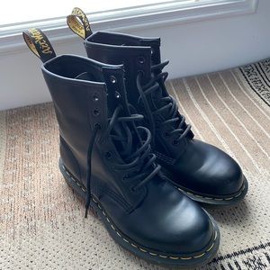 Dr. Martens boot